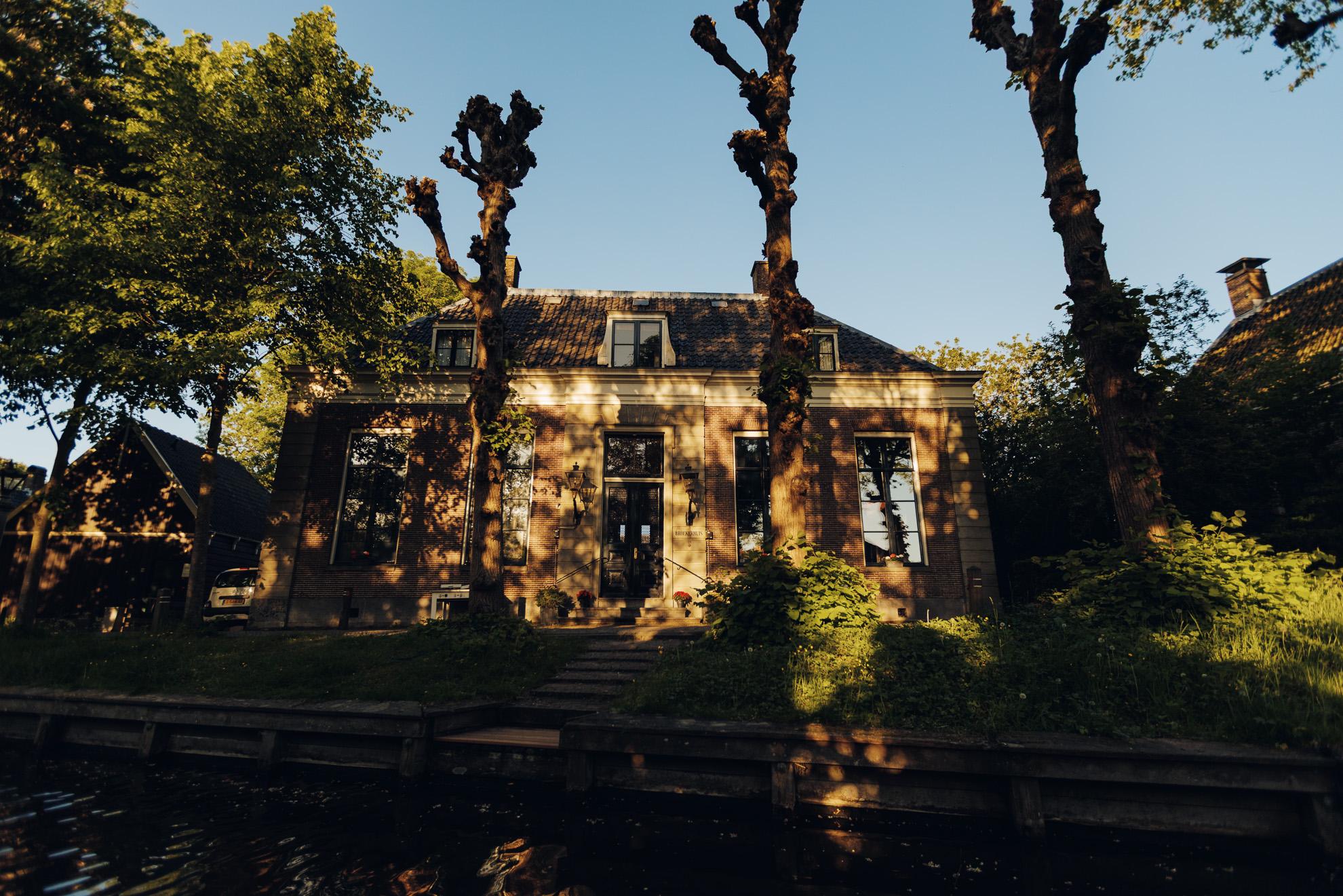 Het Broeker Huis vanaf het water